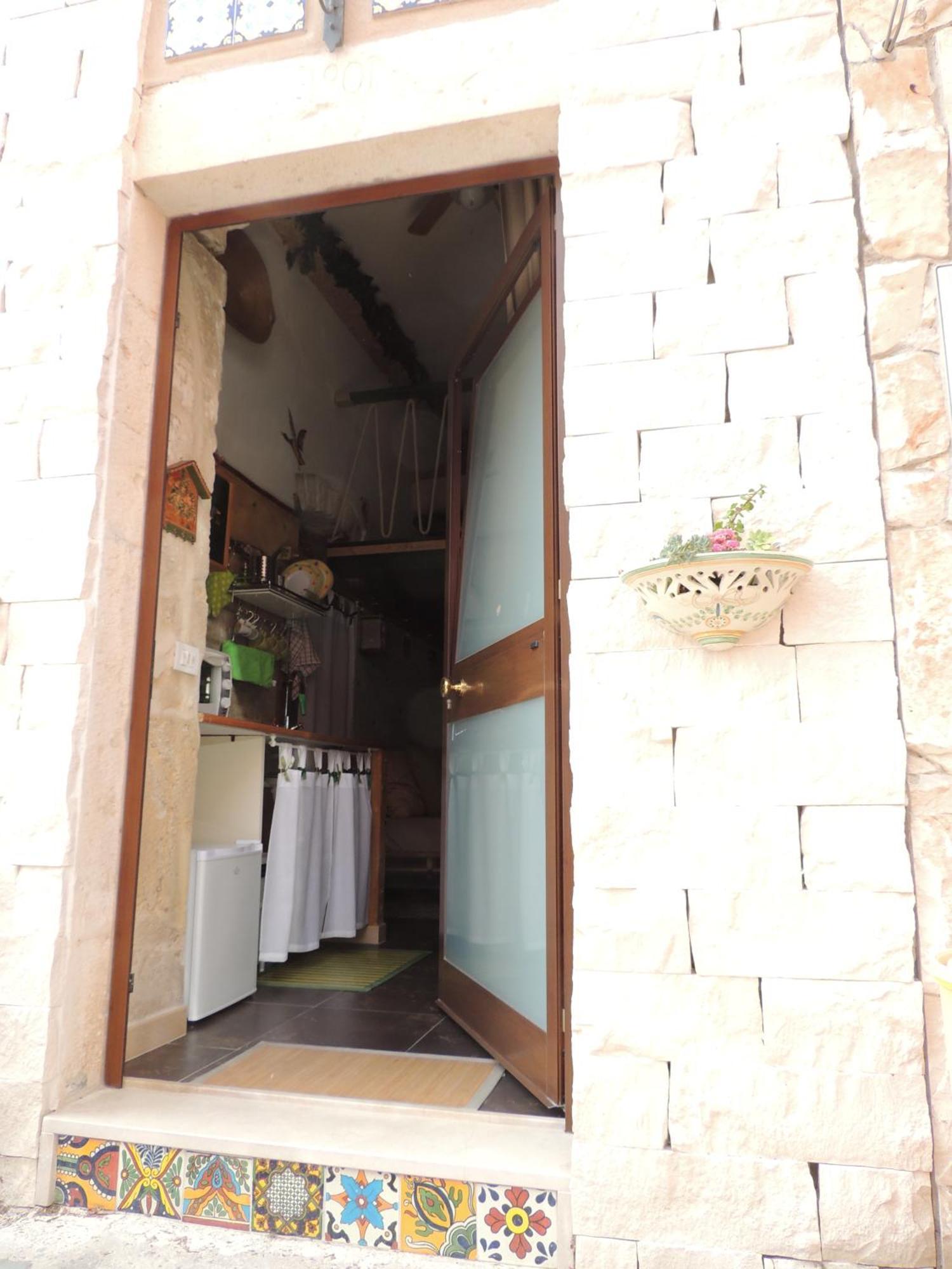 Monolocale L'Abbraccio Apartment Рагуза Стая снимка